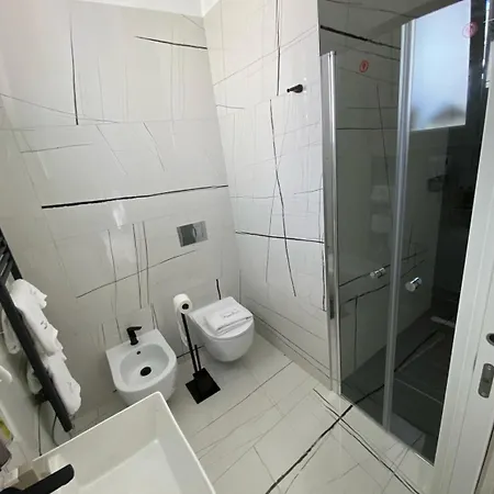 La Maison De Rosaline