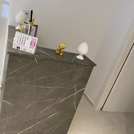 La Maison De Rosaline